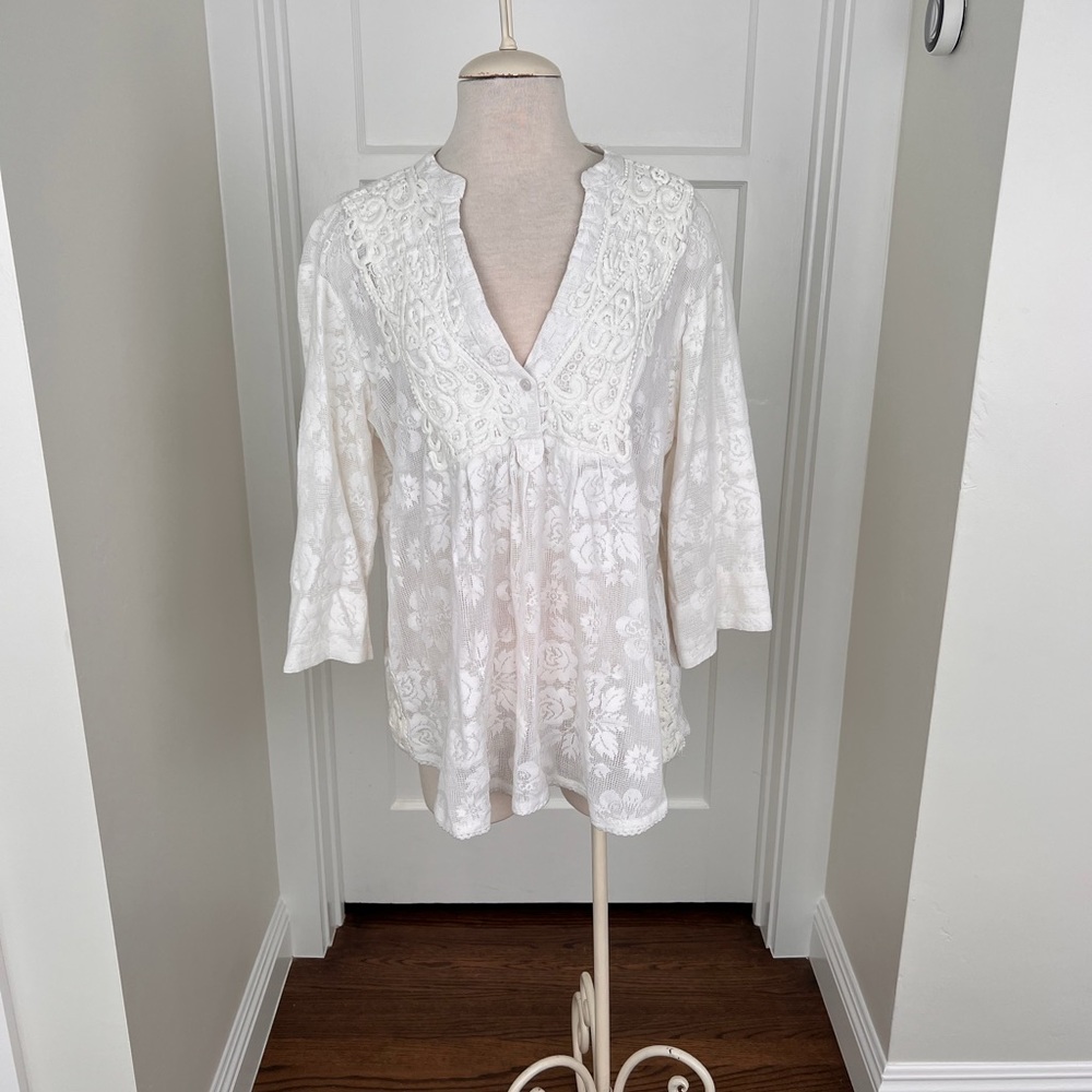 Antica Sartoria White Embroidered V-Neck Women’s Top